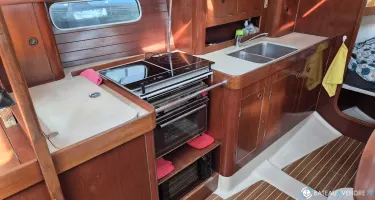 Beneteau Oceanis 351