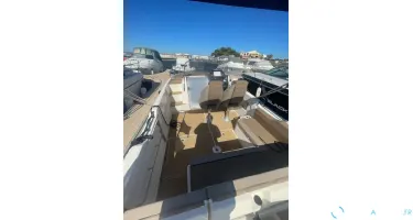 Quicksilver Activ 755 Sundeck