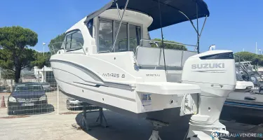 Beneteau Antares 8