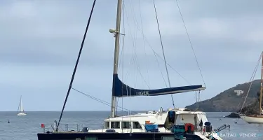 Lagoon  440