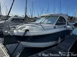 Beneteau Antares 8