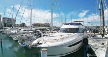 Jeanneau Prestige 560