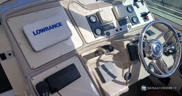 Cruisers Yachts  440 Express