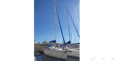 Hunter  33.5