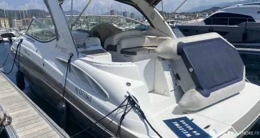 Cruisers Yachts  330 Express