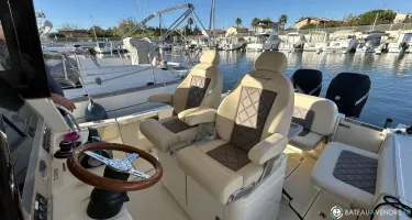 Chris Craft Catalina 30