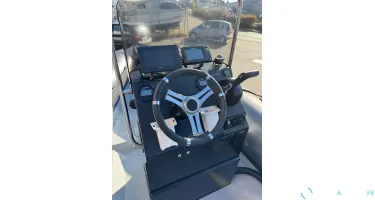 Narwhal  HD 580