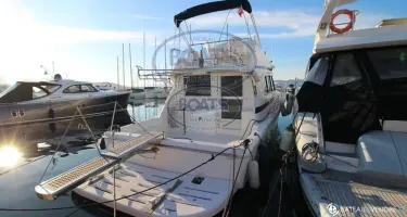 Riviera  48