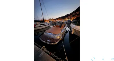 Chris Craft Carina 21