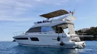 Prestige Yachts  500 Fly