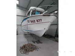 Beneteau Antares 7 Fishing