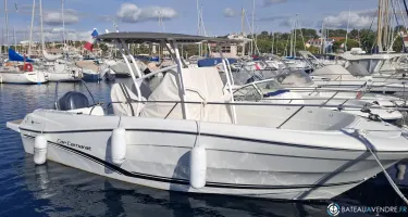Jeanneau Cap Camarat 7.5 CC