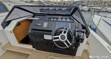 De Antonio Yachts D33 Cruiser