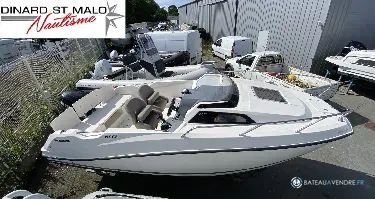 Quicksilver Activ 555 Cabin