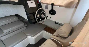 Quicksilver Activ 605 Pilothouse