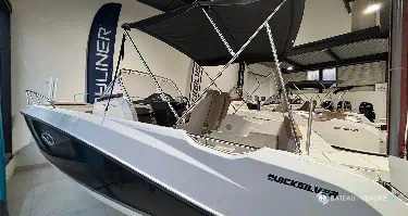 Quicksilver Activ 675 Sundeck