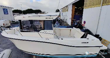 Quicksilver Captur 605 Pilothouse