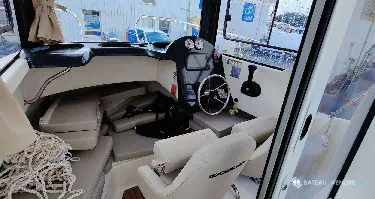 Quicksilver Captur 605 Pilothouse