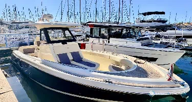 Chris Craft Catalina 30
