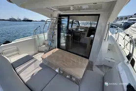 Prestige Yachts  420 Fly