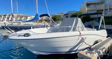 Jeanneau Cap Camarat 7.5 CC Serie 3