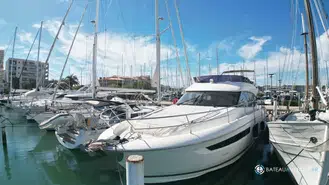 Prestige Yachts  560 Fly