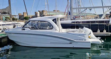 Beneteau Antares 8 OB V2