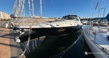 Cruisers Yachts  4270 Esprit