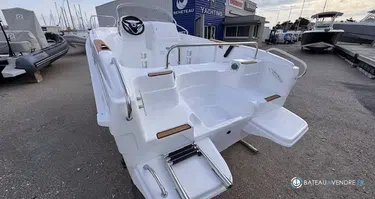 B2 Marine CAP FERRET 522 OPEN