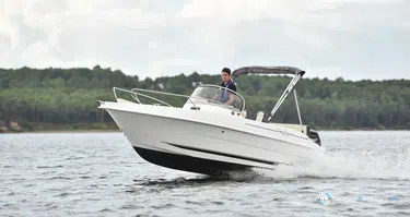 B2 Marine Cap Ferret 572 Open