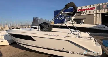 B2 Marine Cap Ferret 702 Open