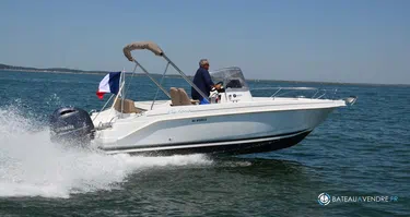 B2 Marine Cap Ferret 702 Open