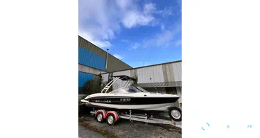 Bayliner  215 BR