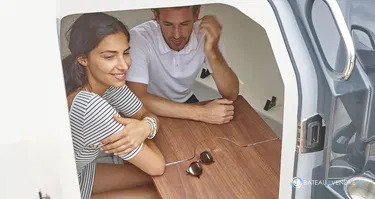 Quicksilver Activ 555 Cabin