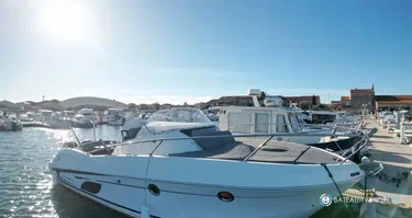 Beneteau Flyer 850 Sun Deck