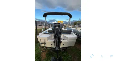 B2 Marine CAP FERRET 135 FISHING