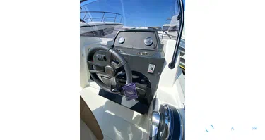 Quicksilver Activ 675 Sundeck
