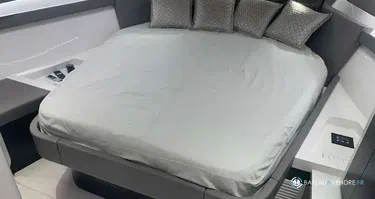 Canados  431 Gladiator