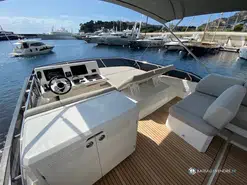 Prestige Yachts  520 Fly