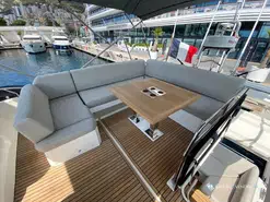 Prestige Yachts  520 Fly