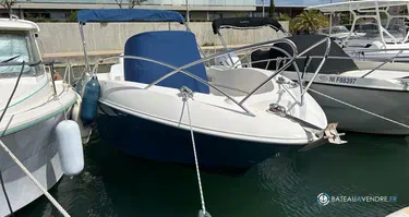 Quicksilver  635 Commander