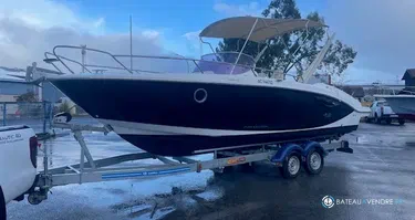 Sessa Marine Key Largo 27 Inboard