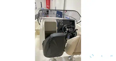 Quicksilver Activ 705 open