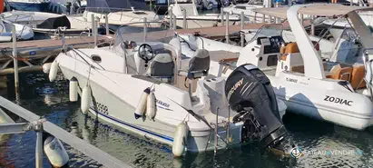 Quicksilver  635 WA Commander