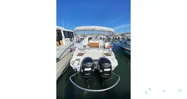 Beneteau Flyer 850 Sun Deck