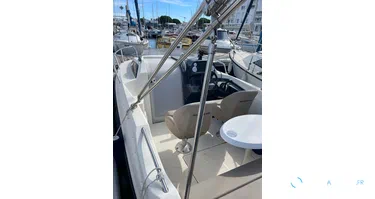 Quicksilver Activ 555 Cabin