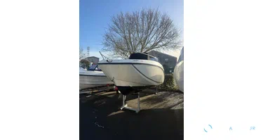 Quicksilver Activ 555 Open