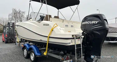 Quicksilver Activ 675 Open