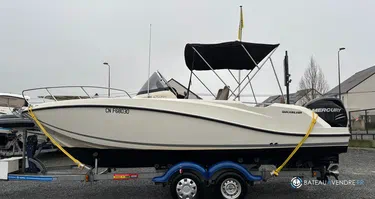 Quicksilver Activ 675 Open
