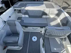 Bayliner VR5